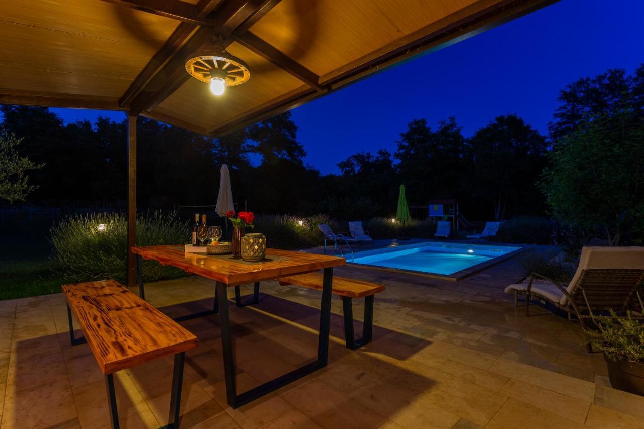 Villa Krizanci Zminj Ngoại thất bức ảnh