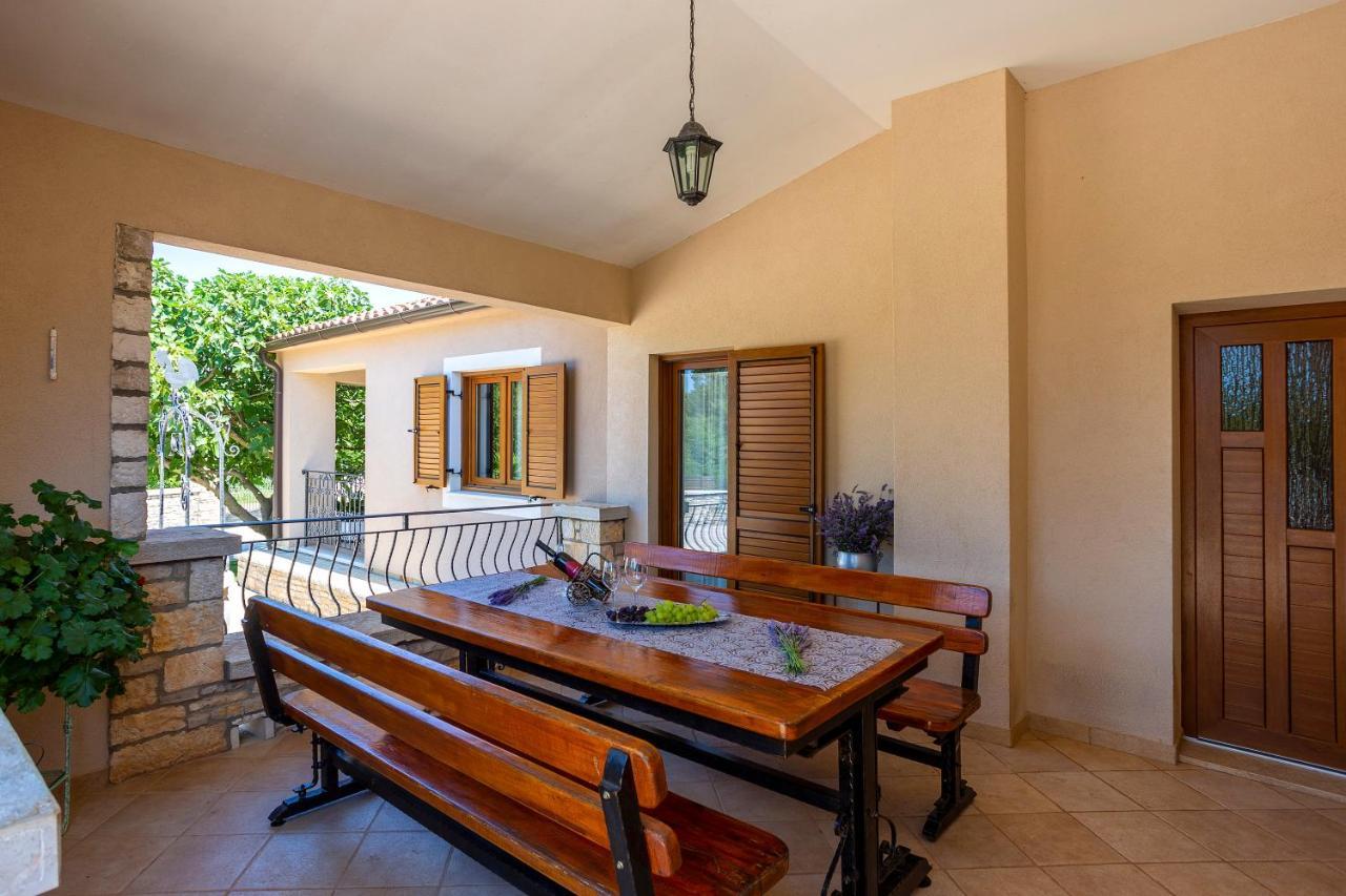 Villa Krizanci Zminj Ngoại thất bức ảnh